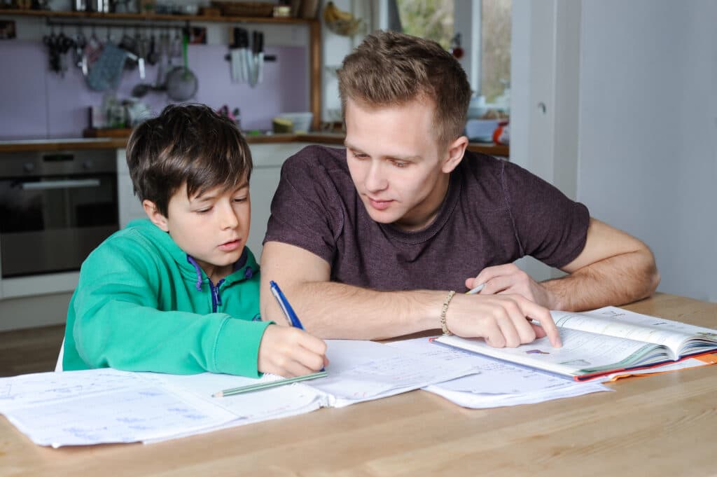 Nachhilfe zuhause am Küchentisch